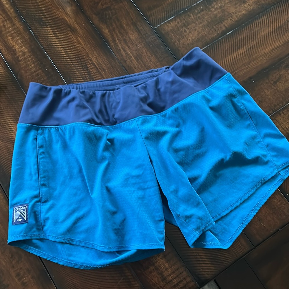 Oiselle Long Roga shorts (6 inch) - Size 8